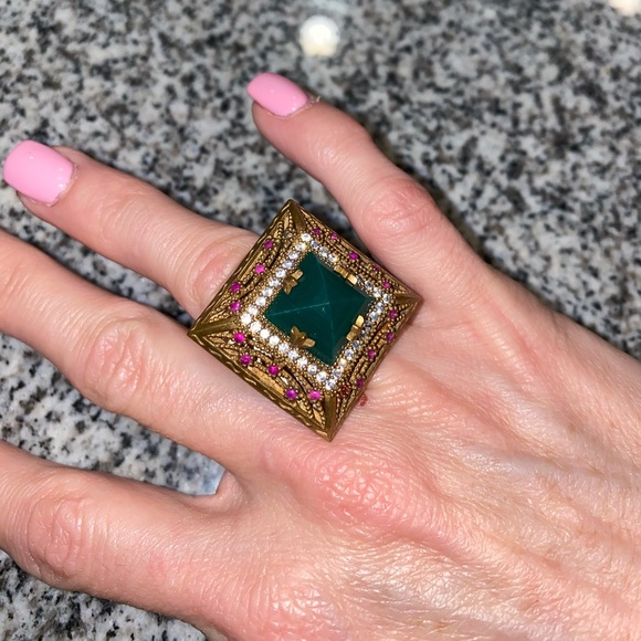 Meet your Posher, Kristin - Picture 3 of 7